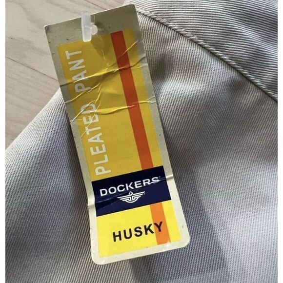 Dockers Boys Pleated Pants Husky Fit Size 11 Beige Cotton Straight Leg W31xL27 - Picture 7 of 10